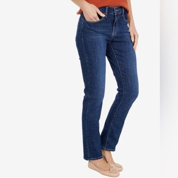 LEVI’S 6 Medium 28 x 30 Blue Wash Classic Straight Jeans - Picture 1 of 16